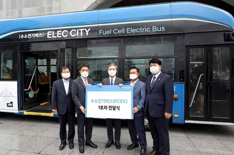 대한민국 1호 수소 시내버스, 전주시 달린다! 전주 수소 시내버스 양산형 1호차 전달식