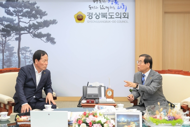 (좌측) 고우현 경상북도의회 의장, (우측) 장상수 대구광역시의회 의장 