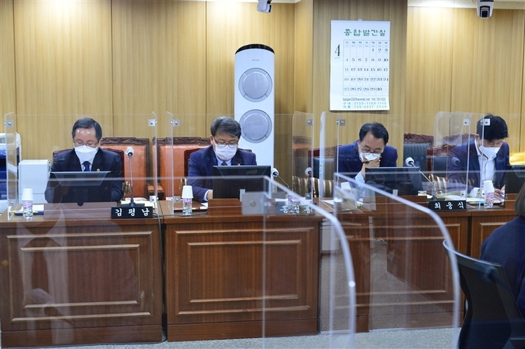 제300회 임시회 도시안전건설위원회 회의 
