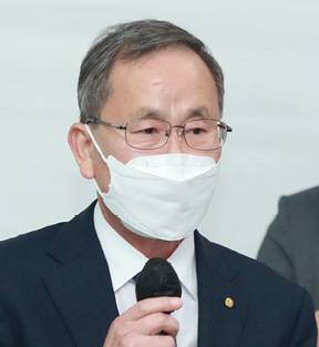 이부영 한국부동산원 상임이사