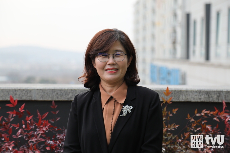 윤명희 파주중앙도서관장