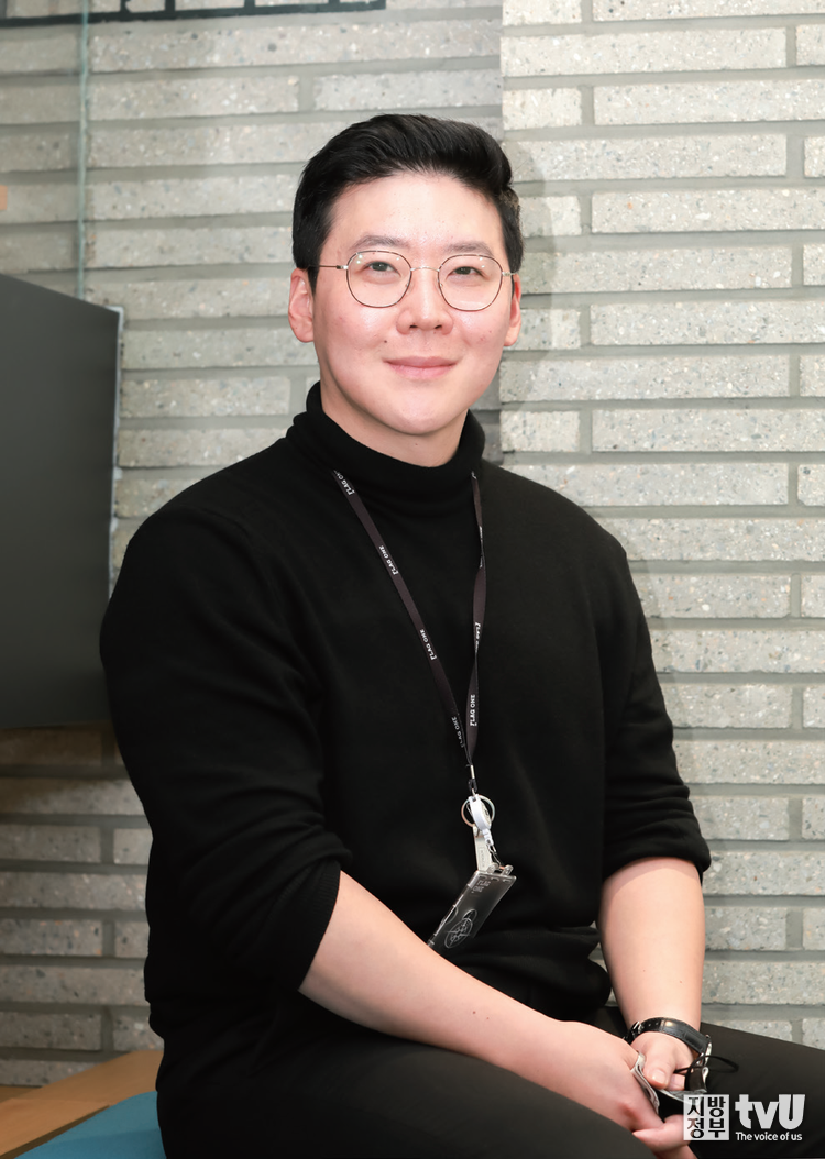 인터뷰 갈무리 후 한승현 (주)로완 대표이사 ⓒ 김자현 기자 