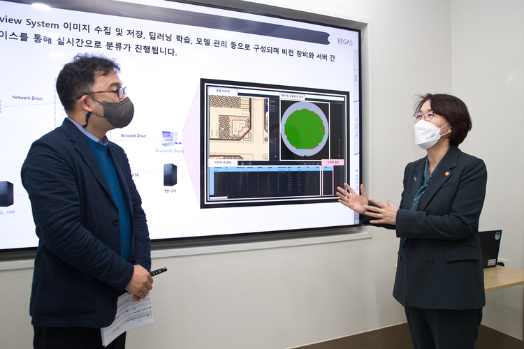 임혜숙 장관, 지역특화산업-인공지능 융합 현장방문(사진출처_과학기술정보통신부 홈페이지)