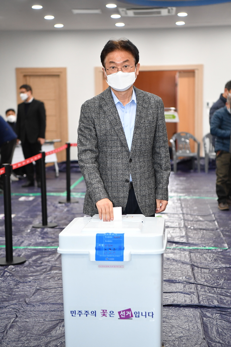 이철우 경상북도지사(사진출처_ 경상북도 홈페이지)