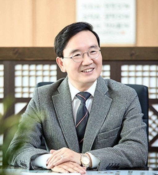 오동호 원장(사진출처_ 한국섬진흥원 홈페이지) 