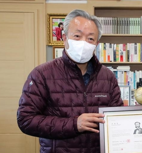 윤상기 하동군수(사진출처_ 하동군 홈페이지) 