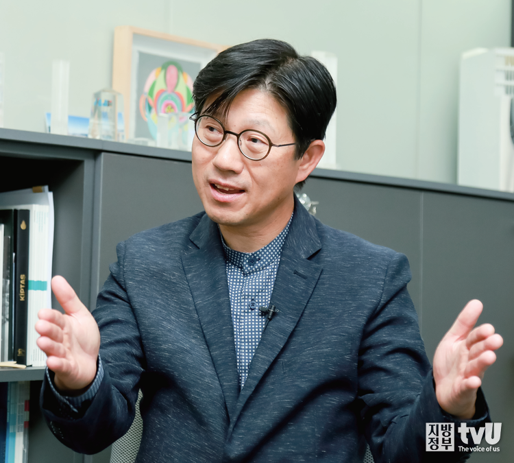 (주)시아플랜건축사사무소 윤정현 사장이 살기 좋은 도시에 대해 설명하고 있다. ⓒ 김자현 기자 