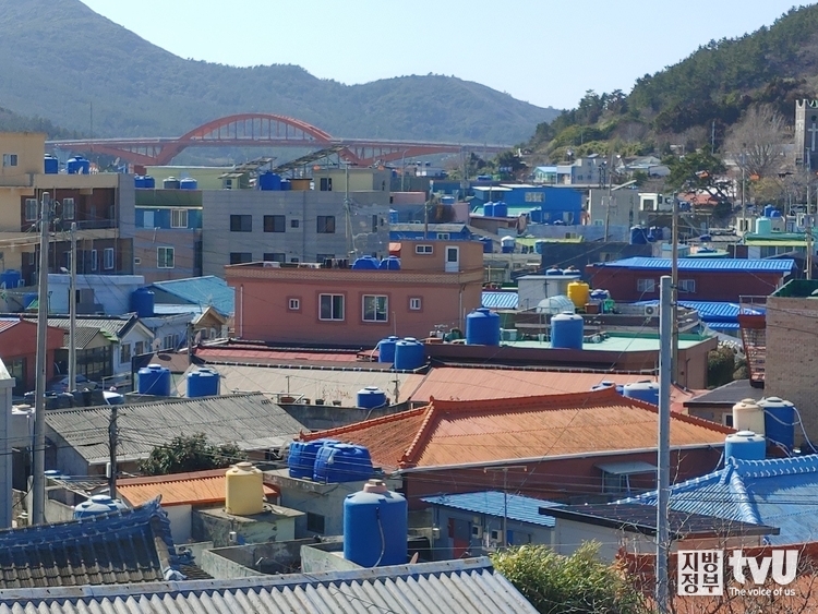 물탱크가 없는 집이 없는 노화도 한 마을 