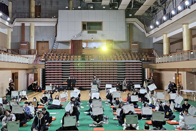 도전 골든벨에 참가한 무주군 고등학생들. 무주군 제공. 