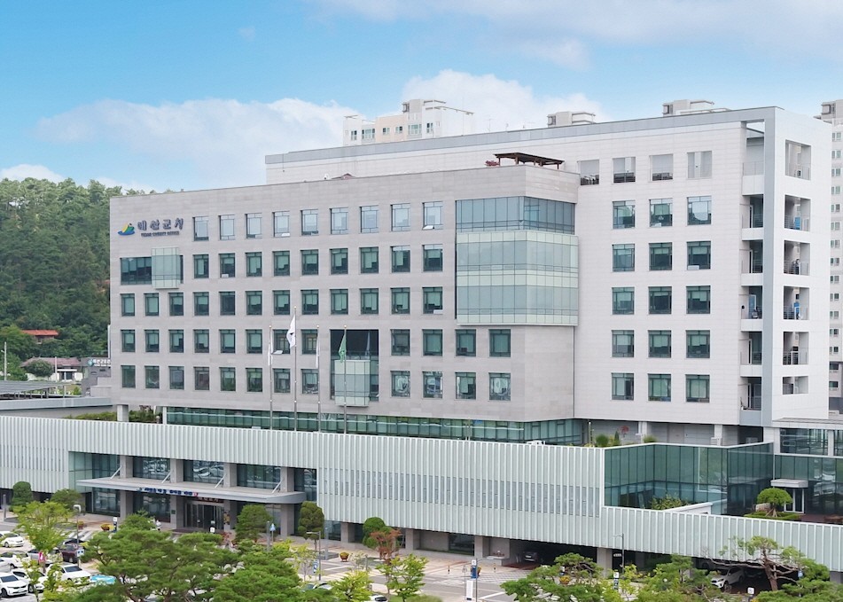 예산군청 전경<이미지=예산군>