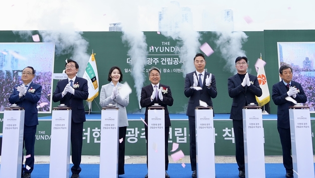 광주 최초 복합쇼핑몰 ′더현대 광주′ 착공식 문화·관광 허브…도시이용 3000만시대 시작